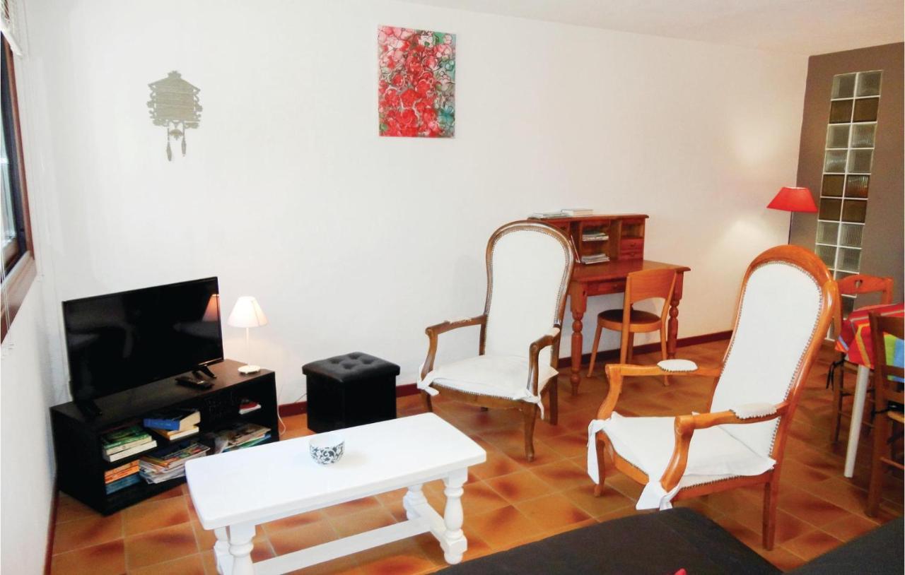 Stunning Apartment In Pignan With Kitchen المظهر الخارجي الصورة